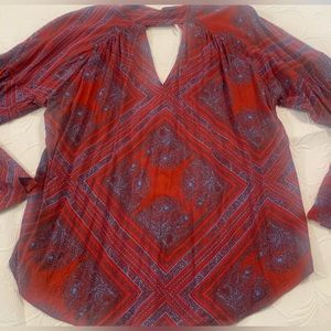 Free People Size Large Long Sleeve Swing Top